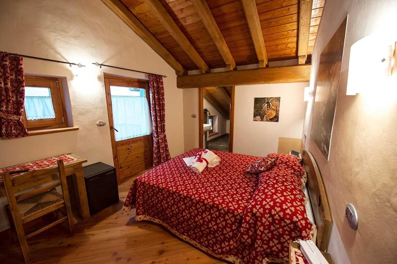 L'Or D'Echallogne - Chambre D'Hotes Bed & Breakfast Arnad Luaran gambar