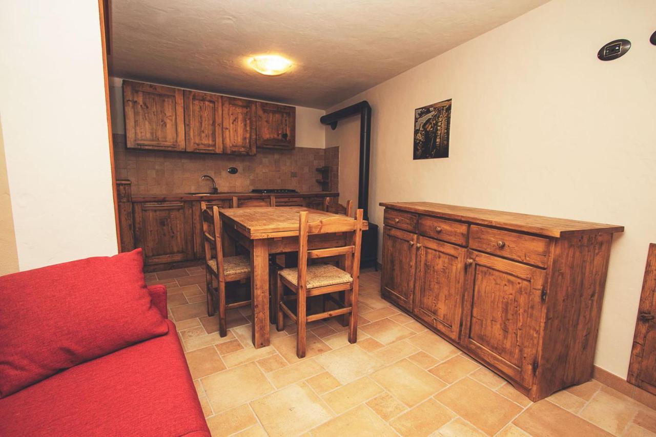 L'Or D'Echallogne - Chambre D'Hotes Bed & Breakfast Arnad Luaran gambar